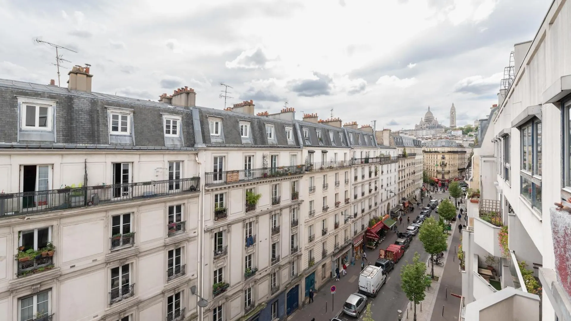 Trendy 1Bd Retreat With Patio Goutte D'Or Apartment Paris